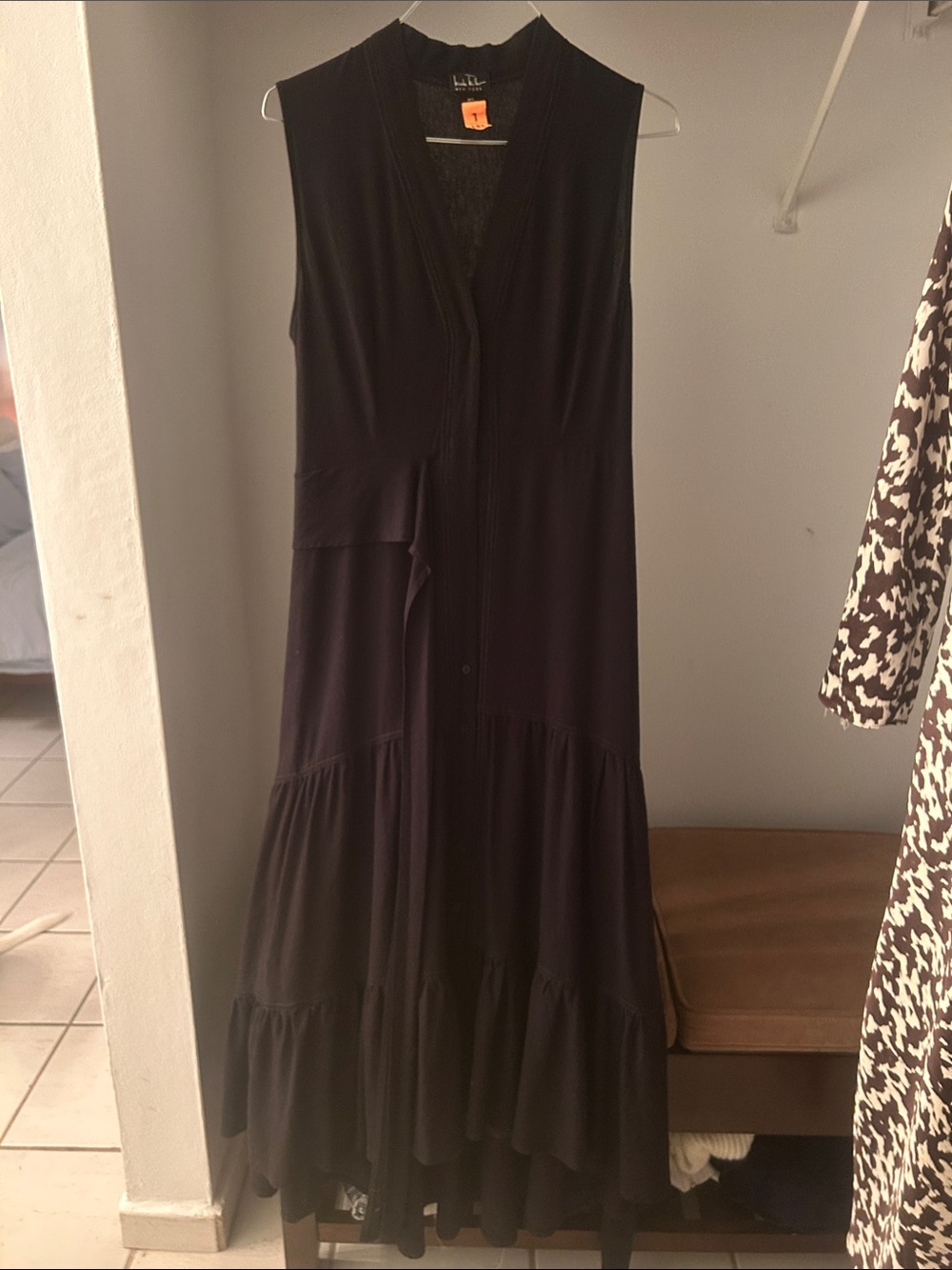 Sleeveless Black Tiered Maxi Dress